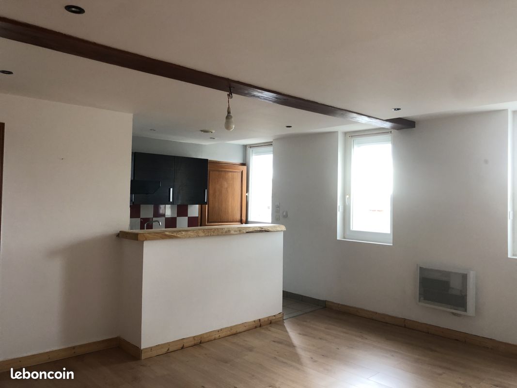 Appartement 3 pièces 67 m² · à La Roche-Chalais · 67 m² · 550 €