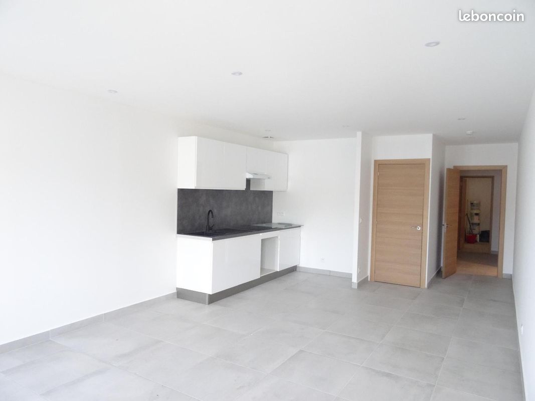 Appartement 4 pièces 87 m² · à Port-Vendres · 87 m² · 858 €