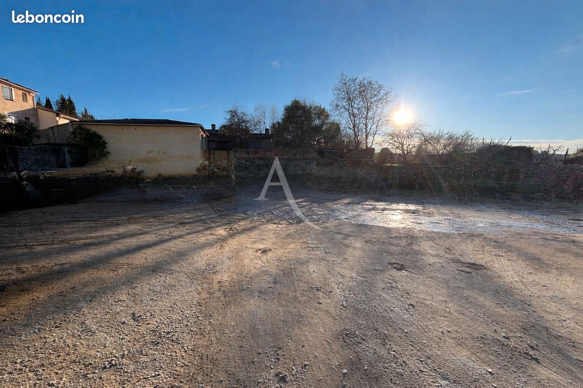 Terrain 300 m² · à Rians · 300 m² · 98 000 €