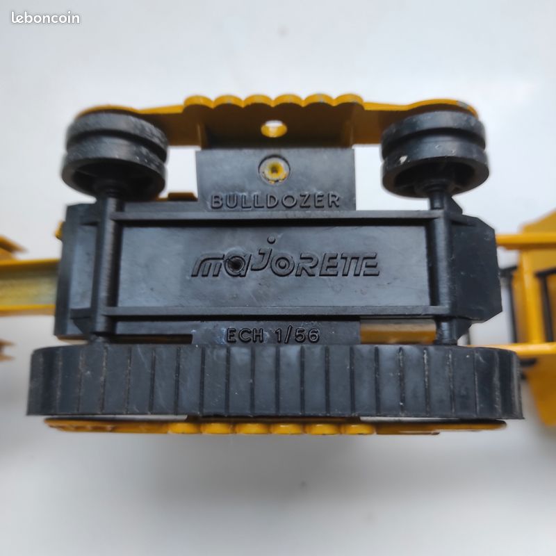 Lot de Tracto-pelle et buldozer majorette année 70 neuf en boite d