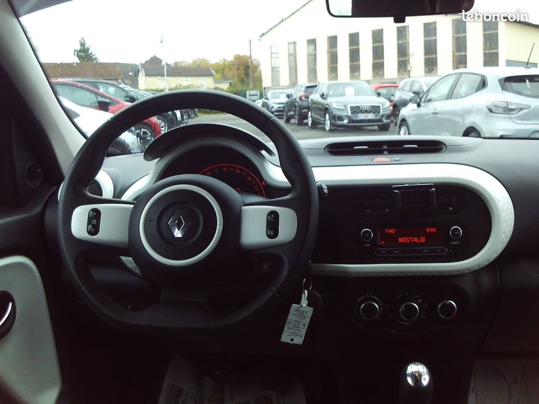 Renault TWINGO III 1.0 SCE 70CH ZEN 5 PORTES (image 8)