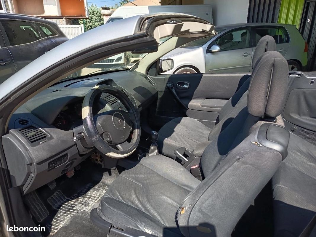 Renault Megane 1.5 DCI 105 PRIVILEGE / ENTRETIEN OK / GARANTIE 6 MOIS (image 10)