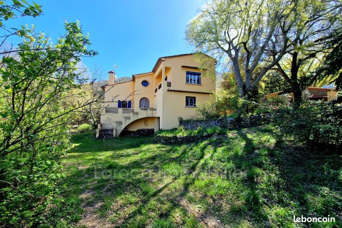 Mas 9 pièces 237 m²