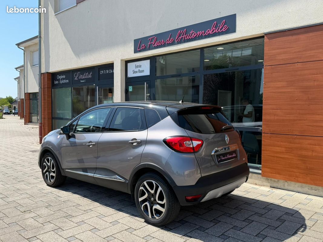 RENAULT CAPTUR TCe 90 Energy SS eco² SL Helly Hansen - REGULATEUR DE VITESSE / RADAR AR/ CAMERA DE RECUL (image 9)