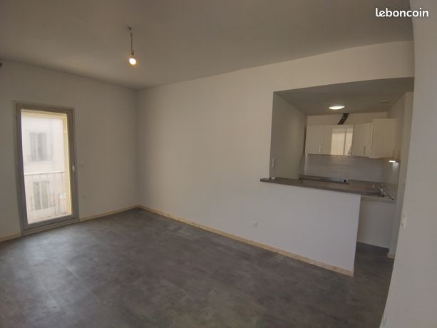 7 km Narbonne spacieux et lumineux 49M²