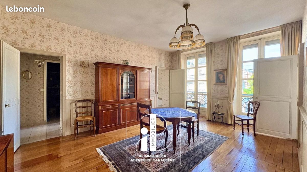 Appartement 4 pièces 97 m² · à Fontainebleau · 97 m² · 342 000 €