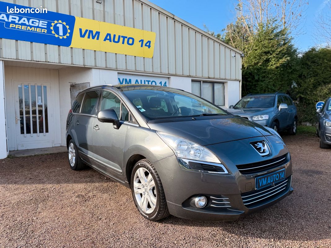 PEUGEOT 5008 1.6 HDi 112ch FAP BVM6 Allure 7pl (image 1)