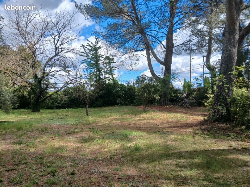 Terrain 1 357 m² Aix En Provence · à Aix-en-Provence · 780 000 €
