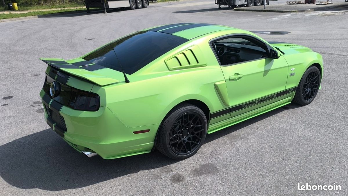 Ford Mustang GT (image 5)
