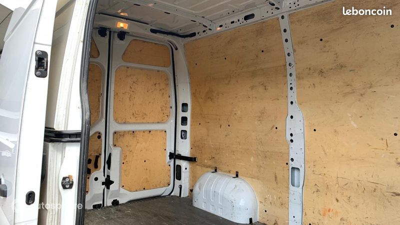 Renault Master Véhicule utilitaire ou Société F3500 L2H2 2.3 Blue dCi 135ch Confort Euro6 (image 24)