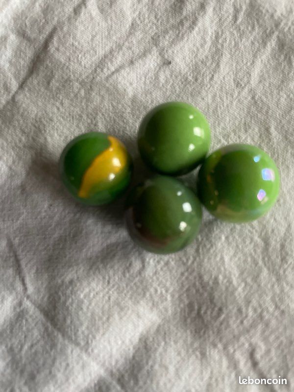 27 billes transparentes vertes et différents coloris verts (image 3)