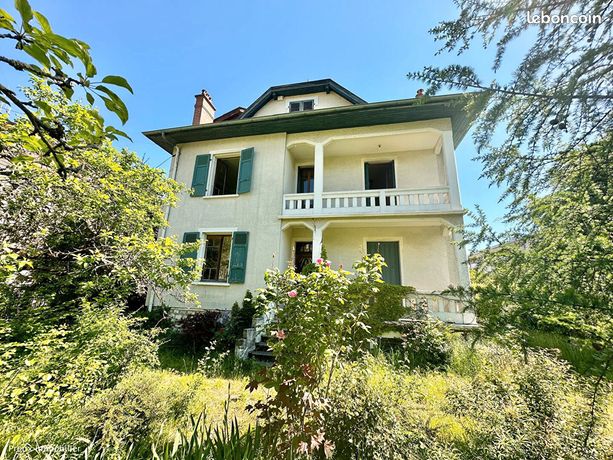 Maison 10 pièces 210 m²