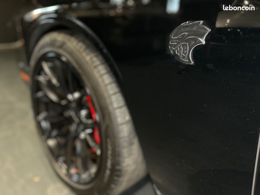 Dodge Challenger SRT Hellcat 6.2 V8 HEMI Supercharged 707 CH TorqueFlite 8 Harman Kardon (image 6)