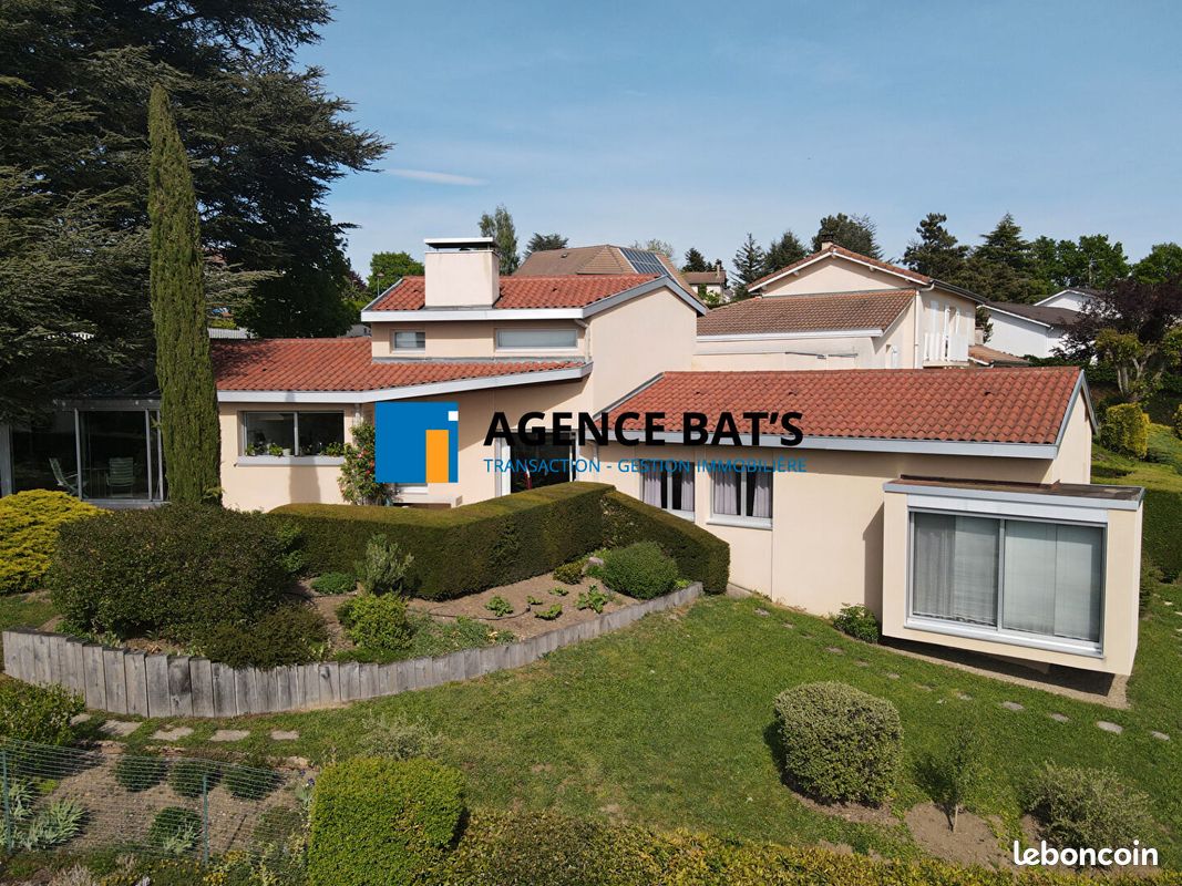 Maison 5 pièces 146 m² · à Saint-Genest-Lerpt · 146 m² · 389 000 €
