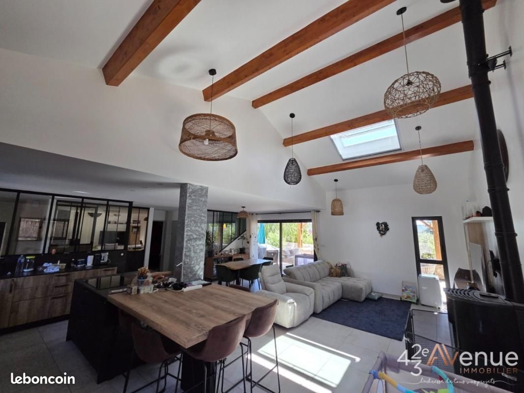 Maison 9 pièces 180 m² · à Beauzac · 180 m² · 447 000 €