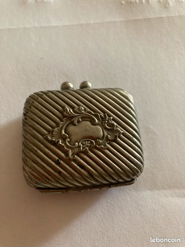 Petite boite métal ancienne (image 1)