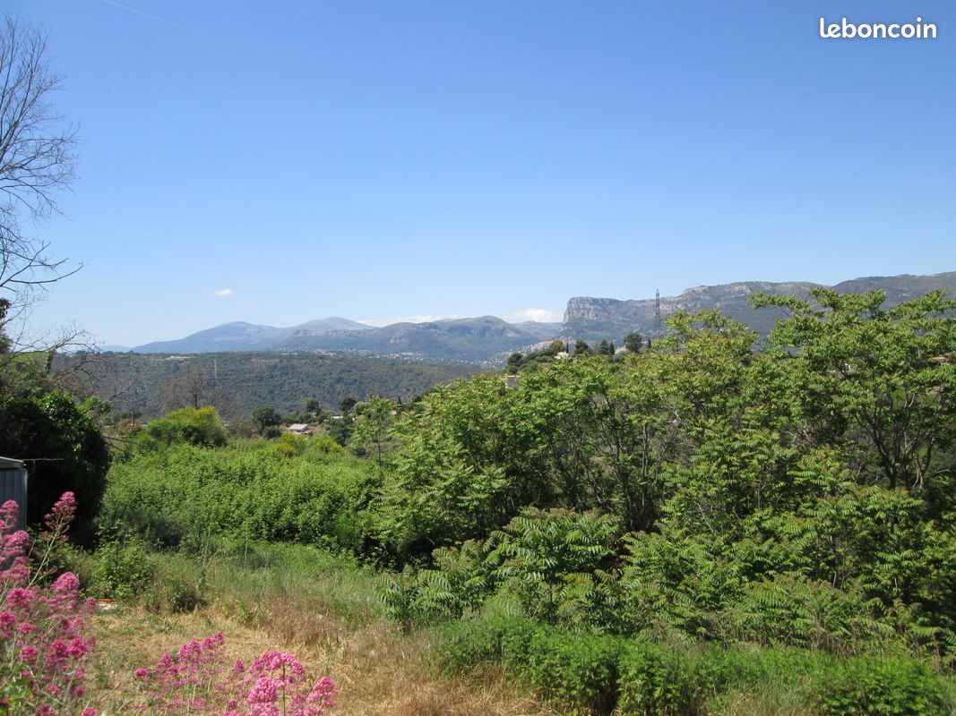 Terrain 7500 m² · à Nice · 300 000 €