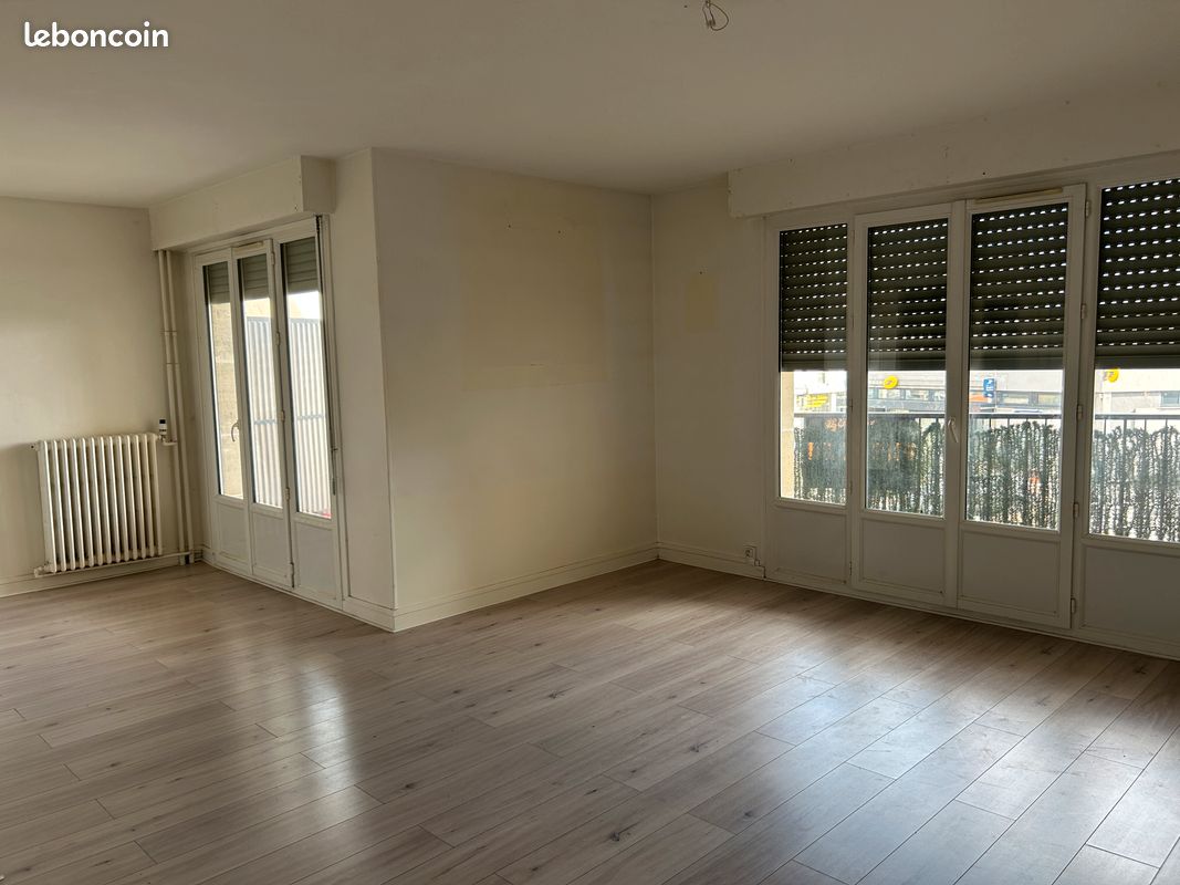 Appartement 3 pièces 79 m² · à Pontault-Combault · 79 m² · 200 000 €