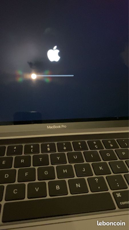 Mac book 2022 (image 2)