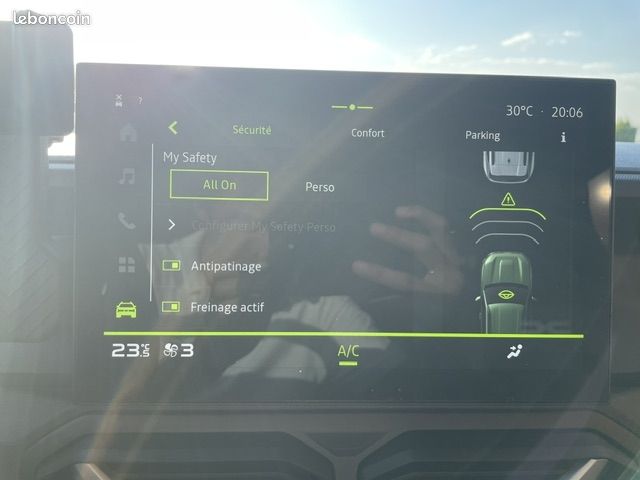 Dacia Duster 1.6 HYBRID 140 JOURNEY (image 18)