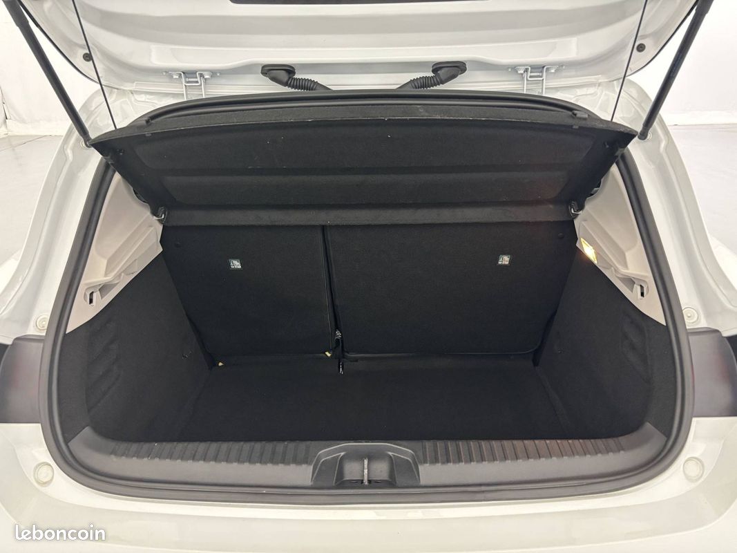 RENAULT Clio TCe 90 - 21 Business (image 18)