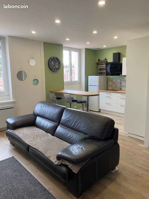 Appartement 3 pièces 58 m² · à Sathonay-Camp · 58 m² · 850 €