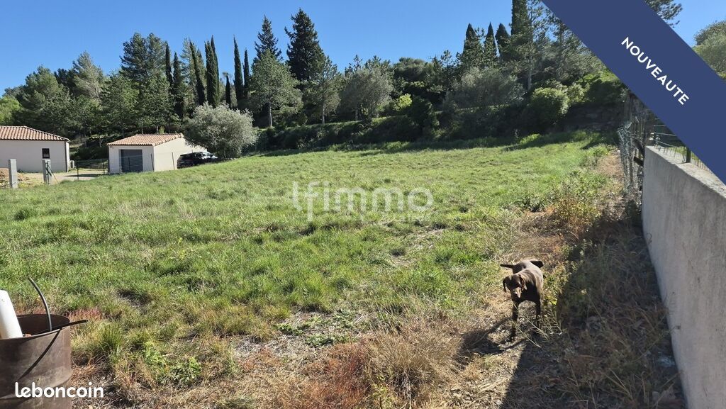 Terrain 1384 m² Aigues-Vives · 115 000 €