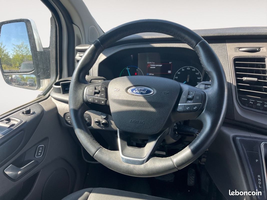 Ford transit custom fourgon 340 l1h1 1.0 ecoboost 120 phev limited (image 12)
