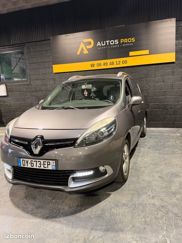 Renault Grand Scénic 1.5 dci 110Cv 7 Places (image 2)