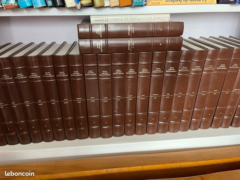 Lot de 25 grand Larousse Encyclopédique (image 1)