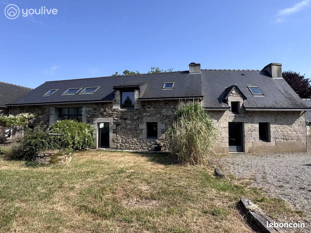 Maison 12 pièces 275 m² · à Saint-Gérand-Croixanvec · 275 m² · 399 800 €