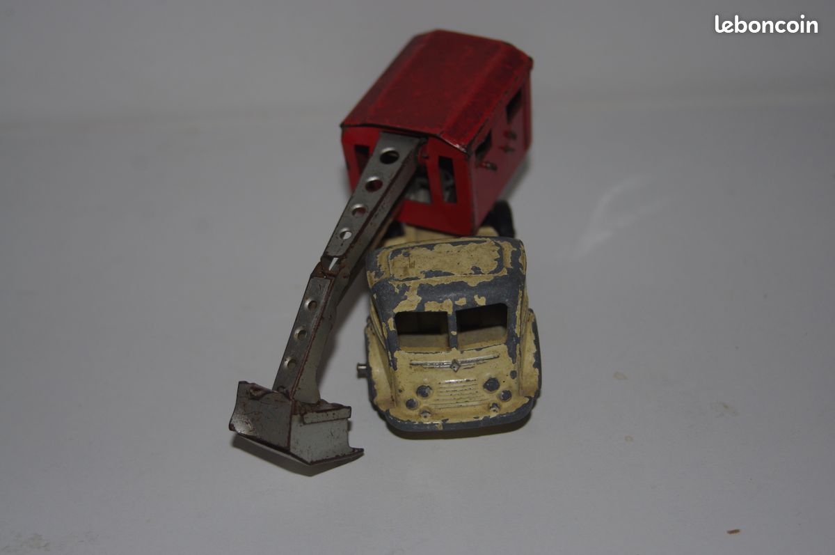 Remorque lance missile pour Saviem JL20 CIJ 1/50 eme - Collection