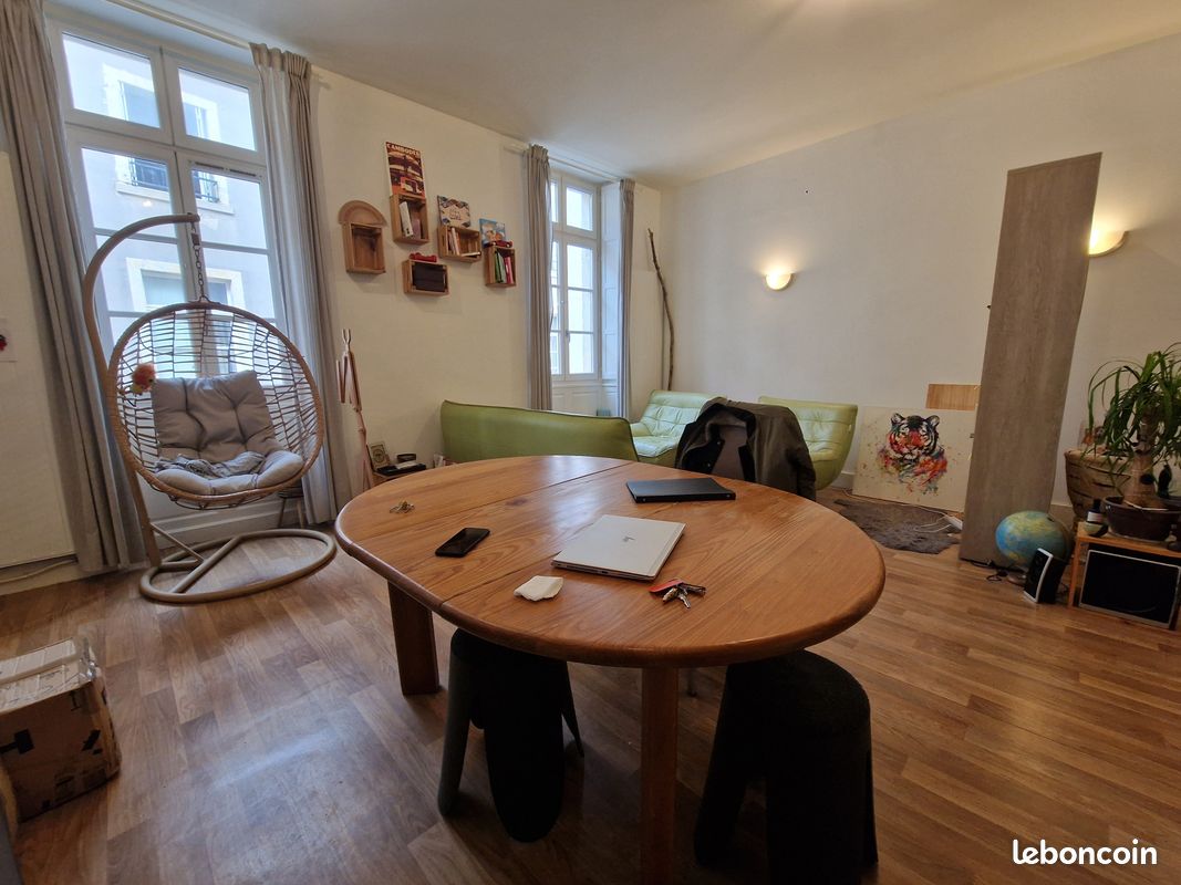 Appartement 2 pièces 77 m² · à Castres · 77 m² · 112 000 €