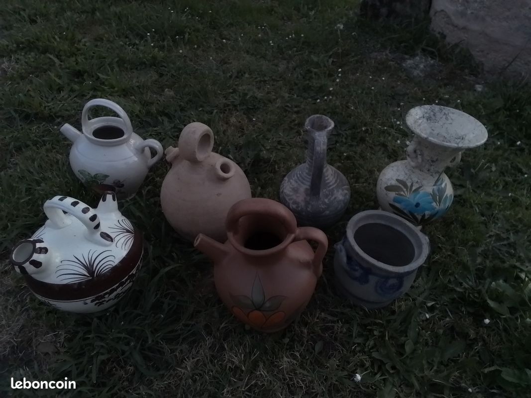 Lot divers pots caches pots jarres amphores buires vases en terre cuite ,objets en faience et en pierre (image 12)