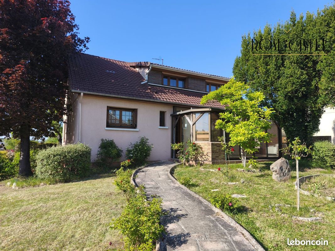 Maison 5 pièces 129 m² · à Lucé · 129 m² · 214 000 €