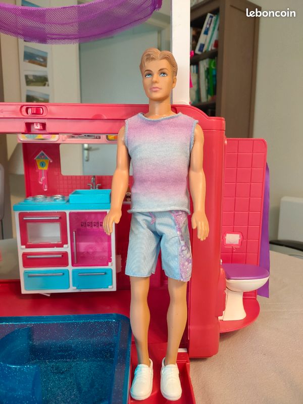 Camping-Car Transformable Barbie + 2 poupees (image 3)