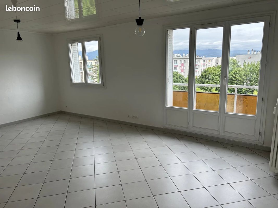 Appartement 3 pièces 62 m² · à Fontaine · 62 m² · 670 €/mois