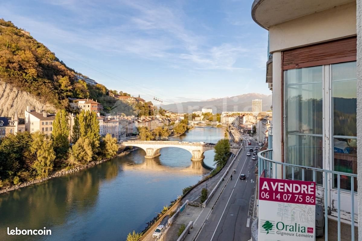 Appartement 3 pièces 80 m² · à Grenoble · 80 m² · 230 000 €