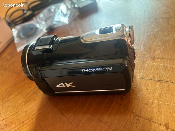Caméscope Vintage Thomson VM941 - Complet Avec Sacoche Et Accessoires - Occasion