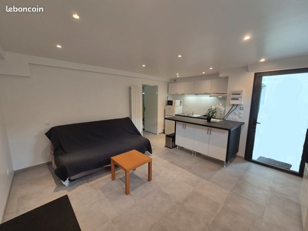 Proche RER Robinson studio 26m2 neuf au calme
