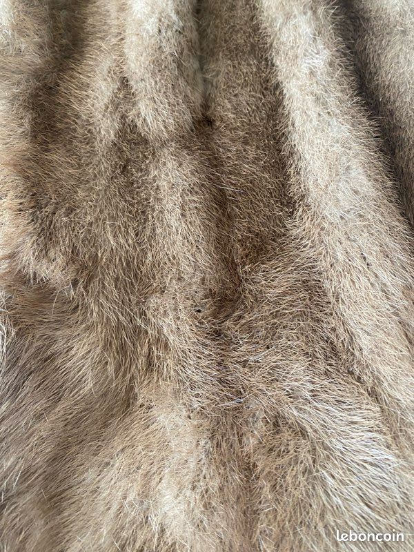 Sprung Frères - Cape étole en fourrure de cachemire marron, Paris - En vente sur France | sprung frères fourrures prix, sprung frères vison prix Sprung Frères - Cape étole en fourrure de cachemire marron, Paris - En vente sur France | sprung frères fourrures prix, sprung frères vison prix
