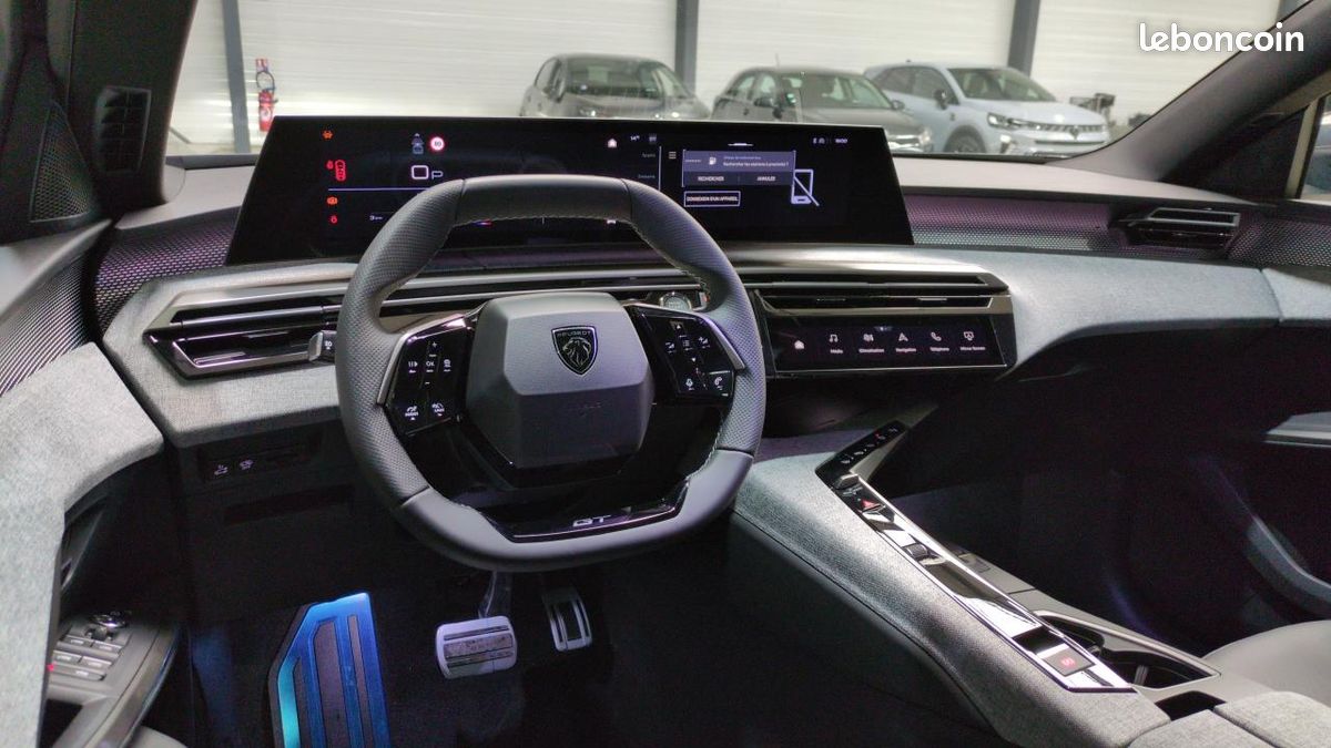 PEUGEOT 5008 HYBRID 145CH E-DCS6 7PL GT | TOIT PANO - CAM 360 - HAYON ELEC - SIEGES AV + VOLANT CHAUFf (image 3)