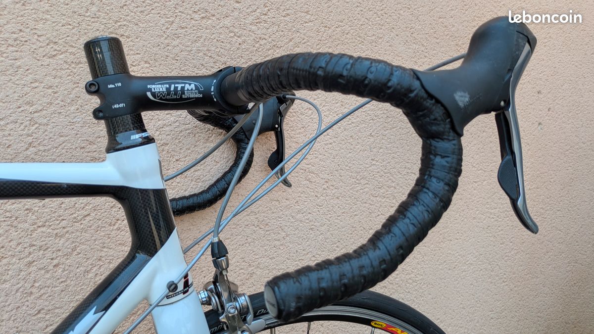 Très peu roulé - Vélo de course/route full carbone Di2 - BTWIN ULTRA CF -taille M-L (55