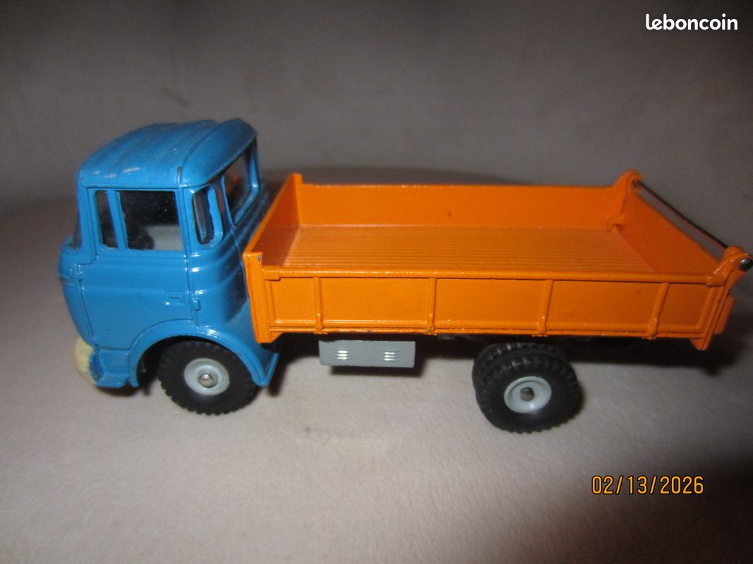Dinky Toys F n° 584 camion bâché GAK BERLIET peu joué en boite