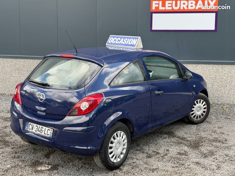 Opel corsa D 1.0 65ch Graphite / 91602km / Écran Carplay offert / Kit chaîne distribution neuf / 1ère main / Garantie (image 3)