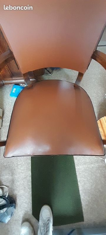 Lot de 2 chaises simili cuir (image 4)