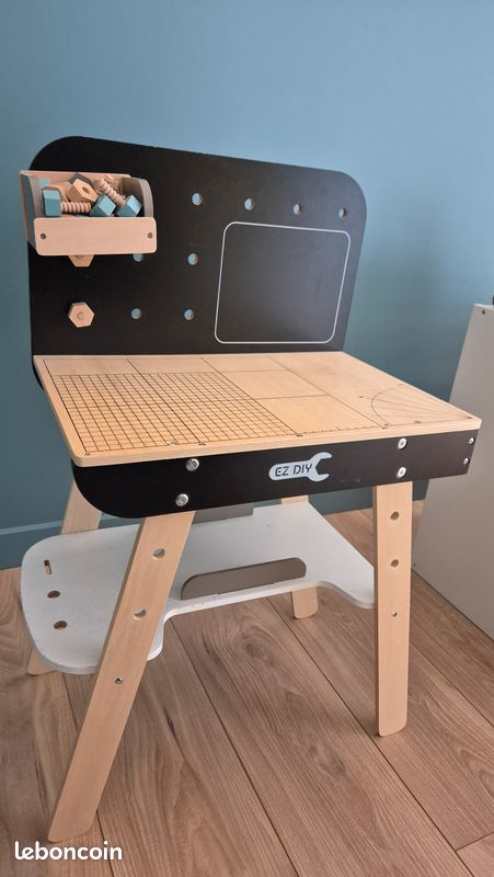 Établi en bois Vertbaudet et sa caisse à outils (image 3)