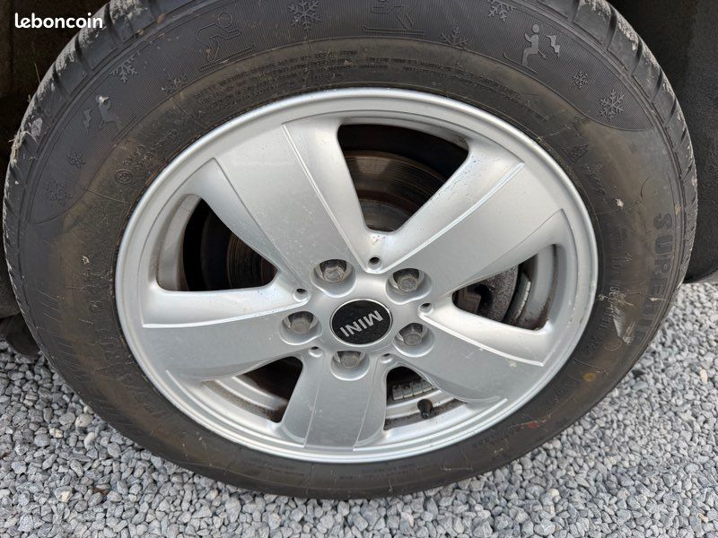 Mini Cooper 1.5 d 116 cv 5 portes (image 11)