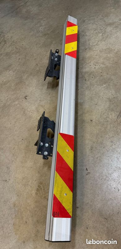 Pare choc arriere renault/volvo (image 1)