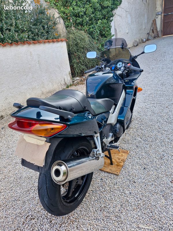 HOND VFR 800 FI 2000 verte (image 3)